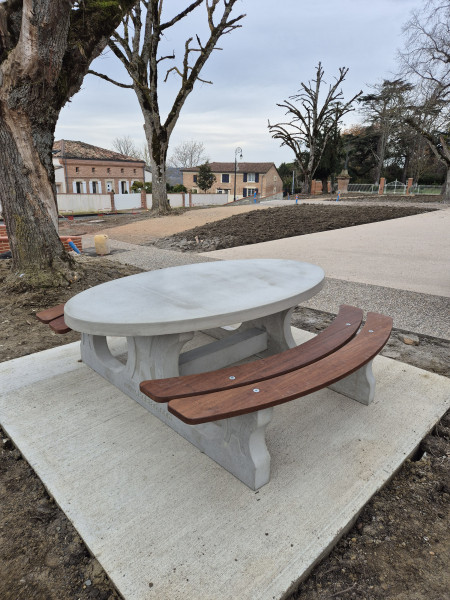 Place du Palais - Bazus de Bazus